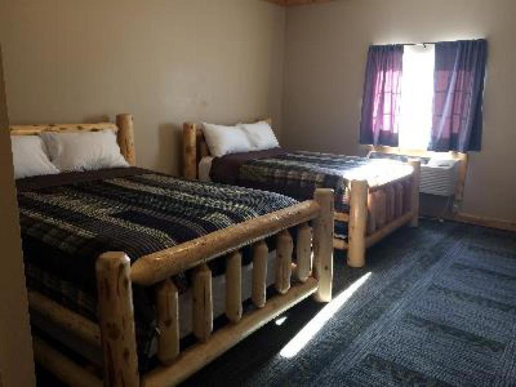 Big Horse Inn And Suites Lewistown Exterior foto
